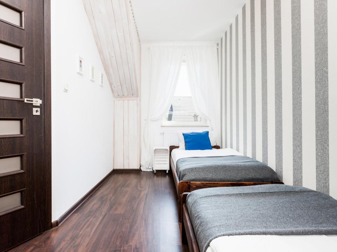 Kompleks Wypoczynkowy Pomerania Z Podgrzewanym Basenem 30 Metrow Do Morza Rewal Chambre photo